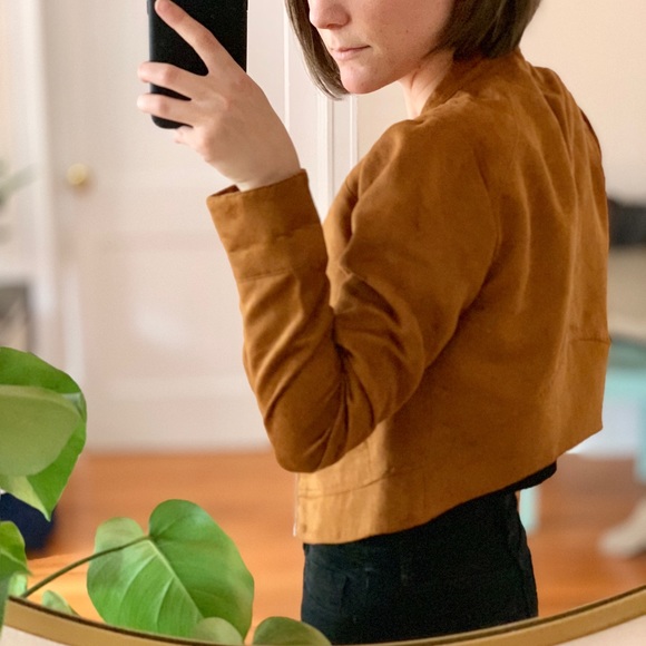 ⚡️⬇️⚡️BCBGeneration Suede Crop Jacket - Picture 2 of 6